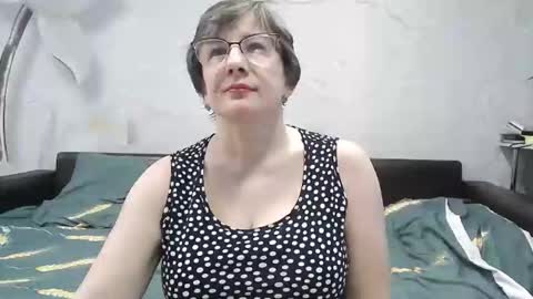 Snapshot of naomimolligan chatting on 03.30.26 naomimolligan online show from 03.30.26