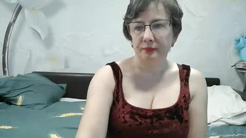 Snapshot of naomimolligan chatting on 05.18.26 naomimolligan online show from 05.18.26