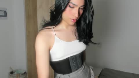 Snapshot of naomimoore chatting on 02.27.26 Naomi Moore online show from 02.27.26