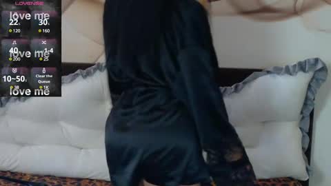 NaomiScarlett online show from 02.25.25