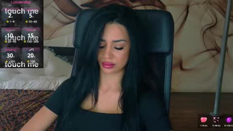 NaomiScarlett online show from 11.11.25