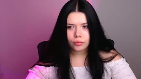 Naomi online show from 11.10.25