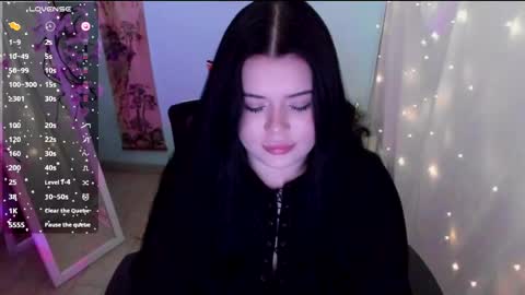 Naomi online show from 04.10.26