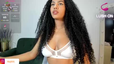 Naomi     online show from 03.10.25