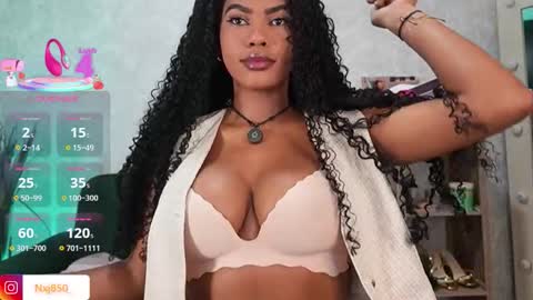 Snapshot of naomixjones1 chatting on 12.04.25 Naomi online show from 12.04.25