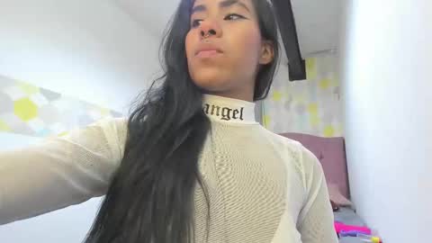 Snapshot of naomy__smith__ chatting on 03.03.25 N A O M Y online show from 03.03.25