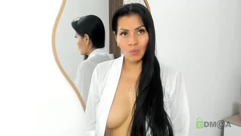 Snapshot of naomy_smithx chatting on 02.23.25 Naomy Smith online show from 02.23.25