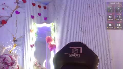 Naomy  online show from 03.04.26