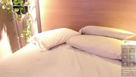 Naomy  online show from 01.22.25