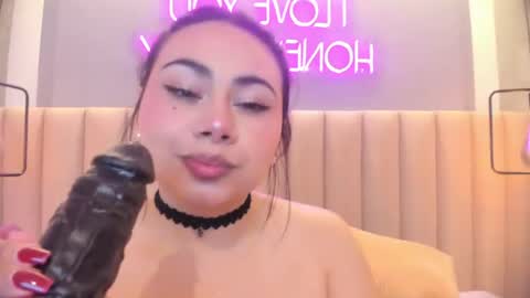 Naomy  online show from 05.23.26