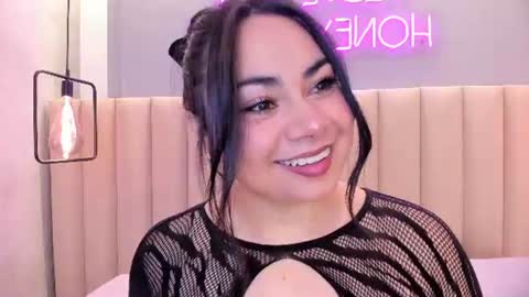 Snapshot of naomymonroe_ chatting on 06.10.26 Naomy online show from 06.10.26