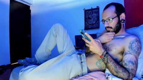 Snapshot of nara_69 chatting on 09.28.25 nara_69 online show from 09.28.25