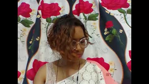 Snapshot of narindra884634 chatting on 03.13.26 narindra884634 online show from 03.13.26