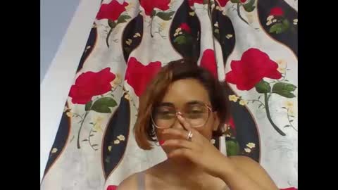 Snapshot of narindra884634 chatting on 04.15.26 narindra884634 online show from 04.15.26