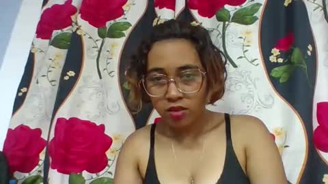 Snapshot of narindra884634 chatting on 04.17.26 narindra884634 online show from 04.17.26