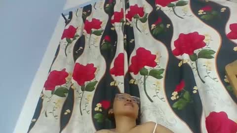 Snapshot of narindra884634 chatting on 04.25.26 narindra884634 online show from 04.25.26