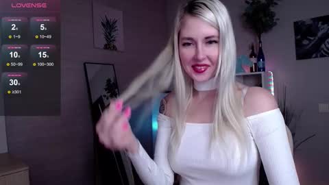Snapshot of nastasya_cute chatting on 03.10.25 Nastya online show from 03.10.25