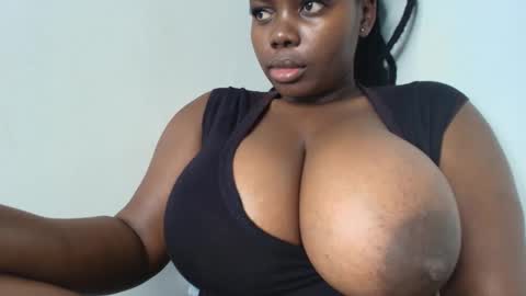 Snapshot of nasty_nohelah chatting on 11.18.25 chimummy online show from 11.18.25