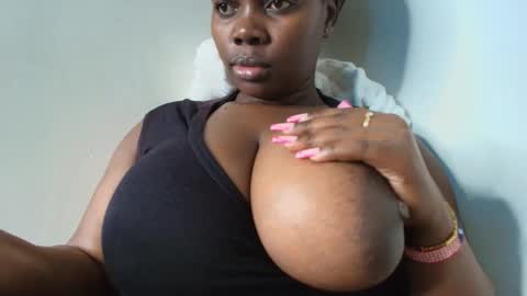 Snapshot of nasty_nohelah chatting on 12.16.25 chimummy online show from 12.16.25