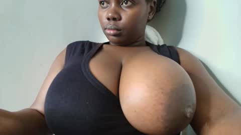 Snapshot of nasty_nohelah chatting on 12.17.25 chimummy online show from 12.17.25