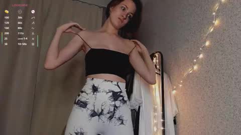 Snapshot of nastya794900 chatting on 10.10.25 Eden online show from 10.10.25