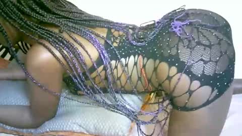 Marie online show from 10.27.25