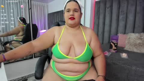 Snapshot of natalia_curvy1 chatting on 03.10.25 Nathalia online show from 03.10.25