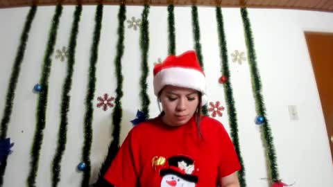 Snapshot of natalia_walker chatting on 12.19.25 Natalia Walker online show from 12.19.25