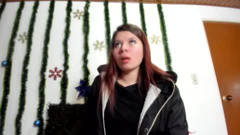 Snapshot of natalia_walker chatting on 12.20.25 Natalia Walker online show from 12.20.25