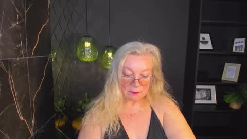 NataliCloud online show from 10.20.25