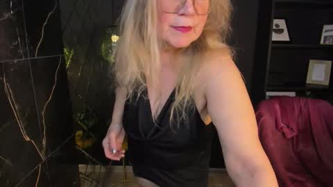 NataliCloud online show from 12.17.25