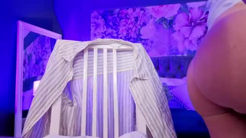 Snapshot of natalie_bitton chatting on 04.26.26 Natalie online show from 04.26.26