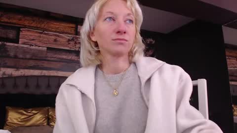 Snapshot of natalie_bitton chatting on 05.01.26 Natalie online show from 05.01.26