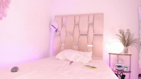  Natalie   online show from 12.18.24