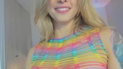 Snapshot of nataly_05 chatting on 02.18.26 anatalybee online show from 02.18.26