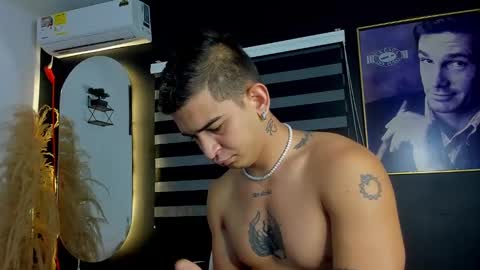 Snapshot of natan_77 chatting on 02.21.25 natan_77 online show from 02.21.25