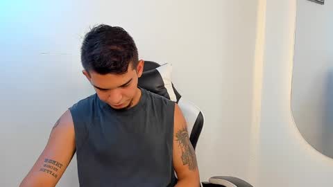 Snapshot of natan_77 chatting on 10.23.25 natan_77 online show from 10.23.25