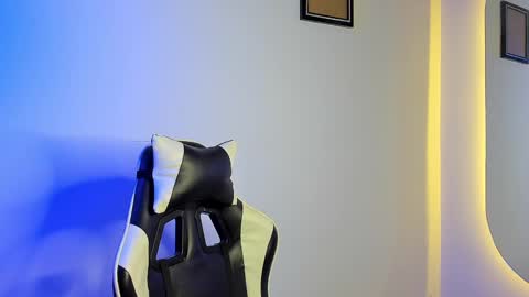 Snapshot of natan_77 chatting on 10.24.25 natan_77 online show from 10.24.25