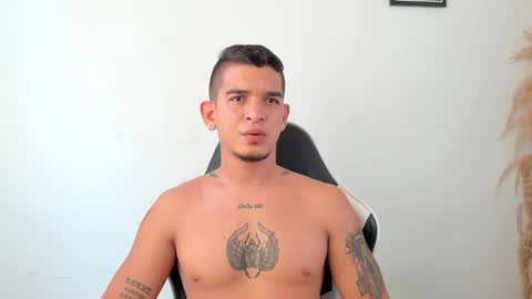 Snapshot of natan_77 chatting on 11.14.25 natan_77 online show from 11.14.25