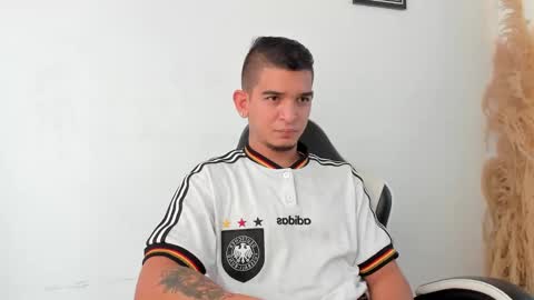 Snapshot of natan_77 chatting on 11.15.25 natan_77 online show from 11.15.25