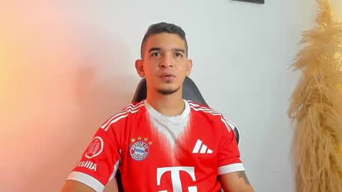 Snapshot of natan_77 chatting on 11.30.25 natan_77 online show from 11.30.25