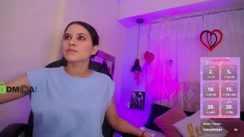 Snapshot of natasha__jackson chatting on 03.09.25 natasha online show from 03.09.25