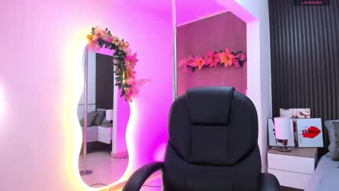 natasha online show from 12.15.25