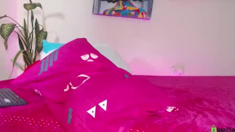 Snapshot of natasha_jm chatting on 10.23.25 Natasha online show from 10.23.25