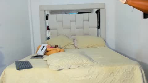 Snapshot of natasha_joyy chatting on 02.24.25 SARA online show from 02.24.25