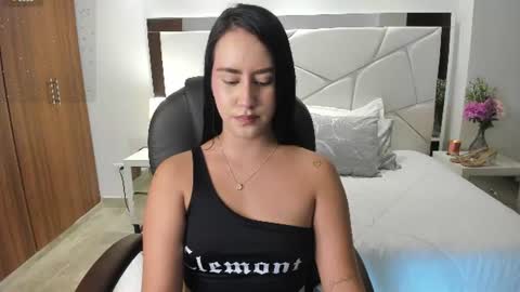 Snapshot of natasha_kiim_ chatting on 06.18.26 natasha kiim online show from 06.18.26