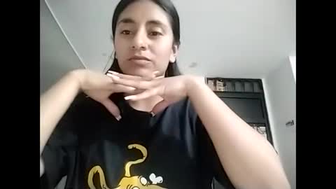 Snapshot of natasha_shine22 chatting on 09.20.25 natasha_shine22 online show from 09.20.25