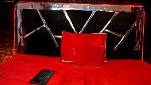 Natasha Vesper  online show from 10.17.25