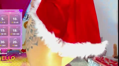 Snapshot of natashakissess chatting on 12.20.24 NatashaKissess online show from 12.20.24