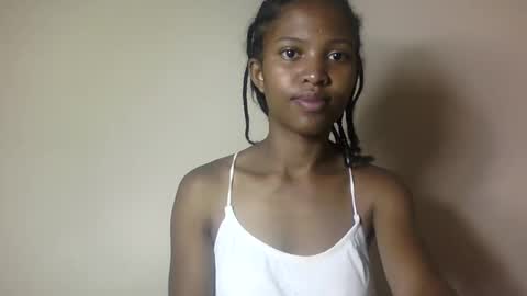 Snapshot of nathalie004 chatting on 11.07.25 nathalie004 online show from 11.07.25